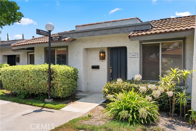 Property photo of 1660 W Recreo PZ