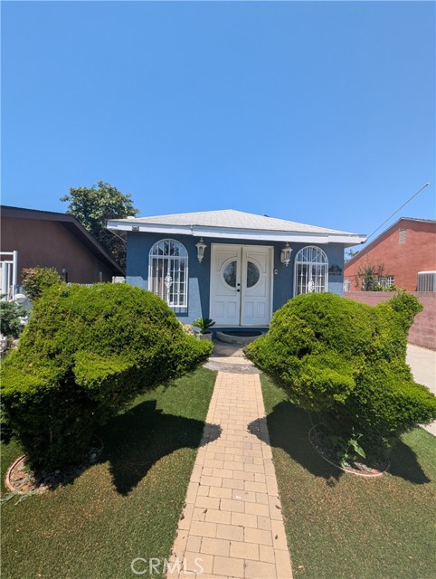 Property photo of 115 E 69th ST