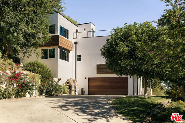 Property photo of 28333 Foothill DR