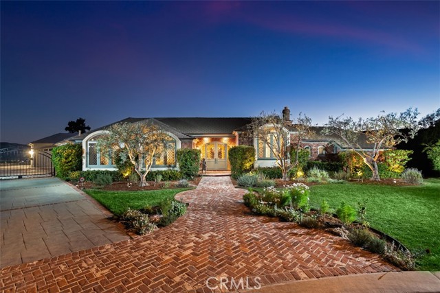 Property photo of 27946 Suffolk LN