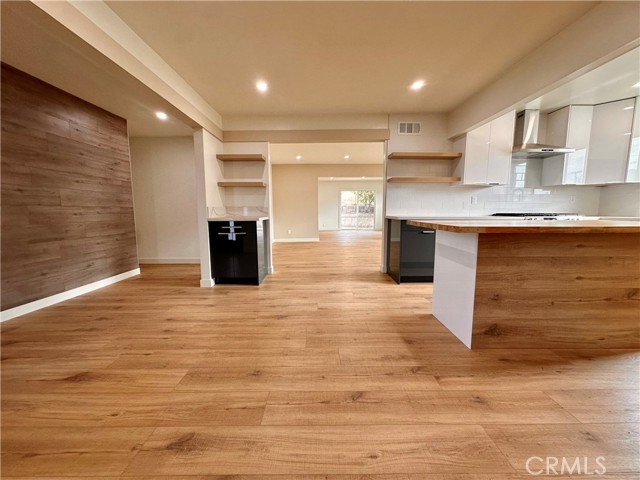 Property photo of 695 Taft CT