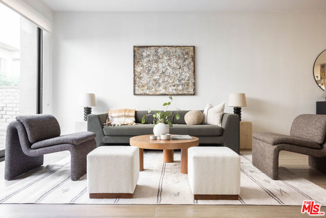 Property photo of 1823 N Fuller AV