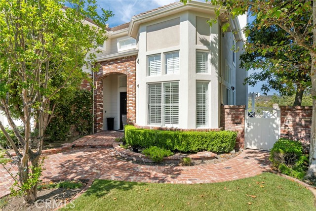 Property photo of 18 Bent Oak