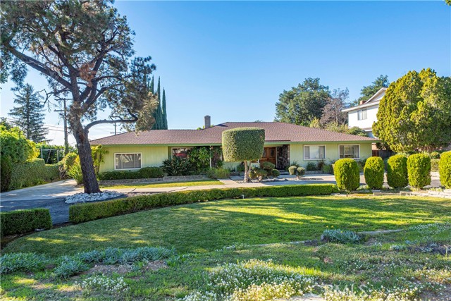 Photo of 569 N Barranca Av