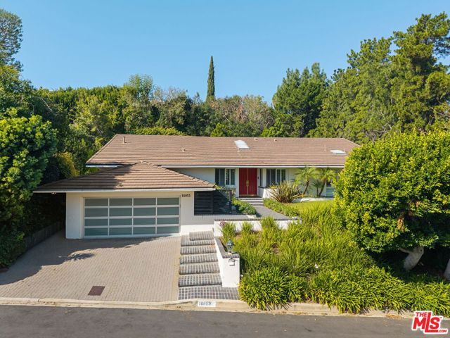 Property photo of 10853 Via Verona ST