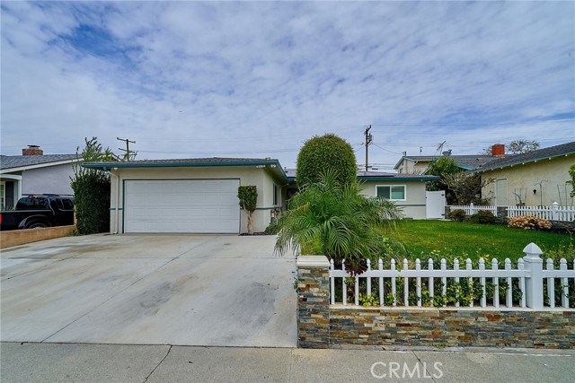 Property photo of 2401 Foxdale