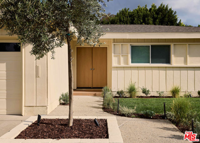 Property photo of 4781 Round Top DR