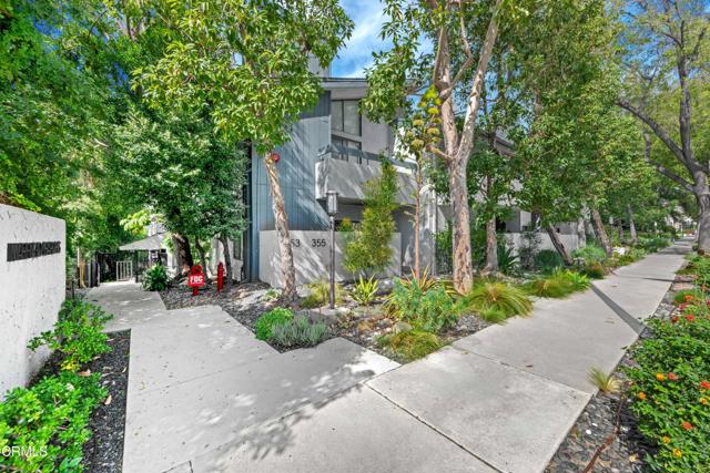 Photo of 355 S Marengo Av