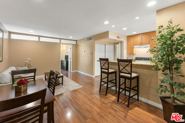 Property photo of 5257 Radford AV