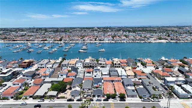 Property photo of 1320 W Balboa BL