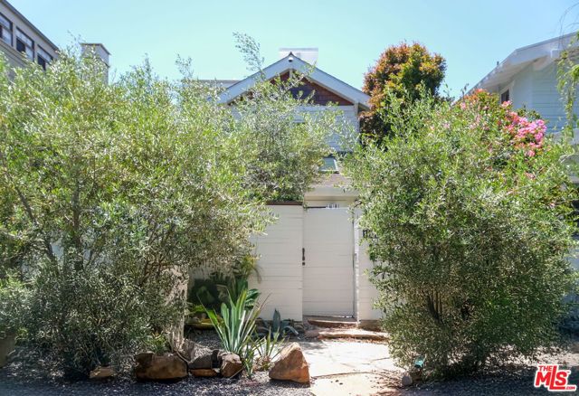 Property photo of 1210 Cabrillo AV
