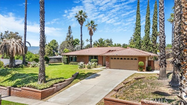 Property photo of 227 Candy LN