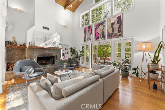 Property photo of 1581 N Topanga Canyon BL