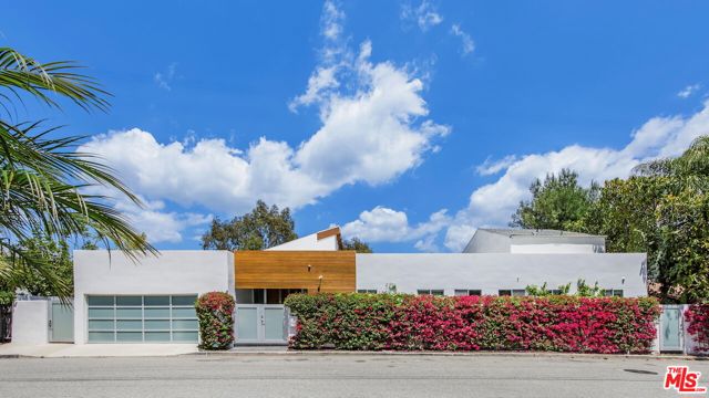 Property photo of 2600 Carman Crest DR