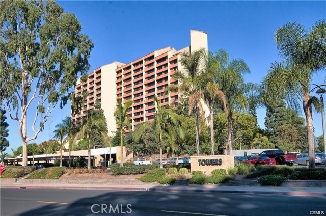 Property photo of 24055 Paseo Del Lago