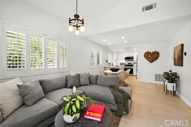 Property photo of 134 Bloomfield LN