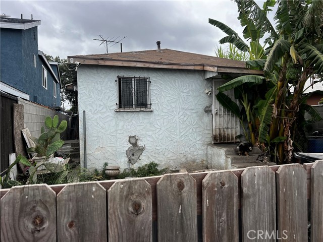 Property photo of 1107 E 112th ST