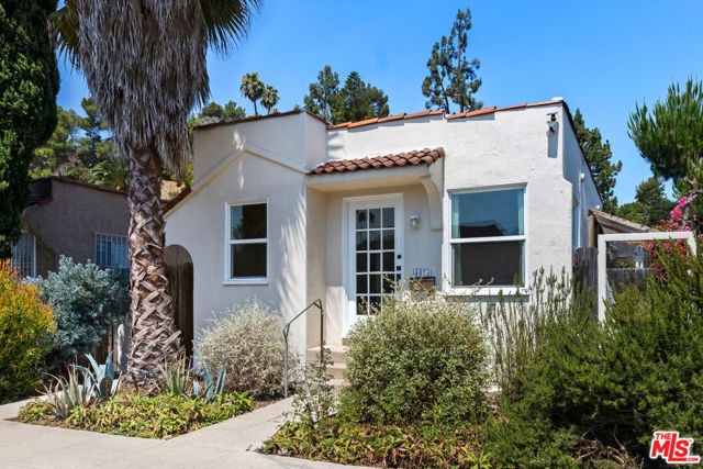 Property photo of 4015 Shelburn CT