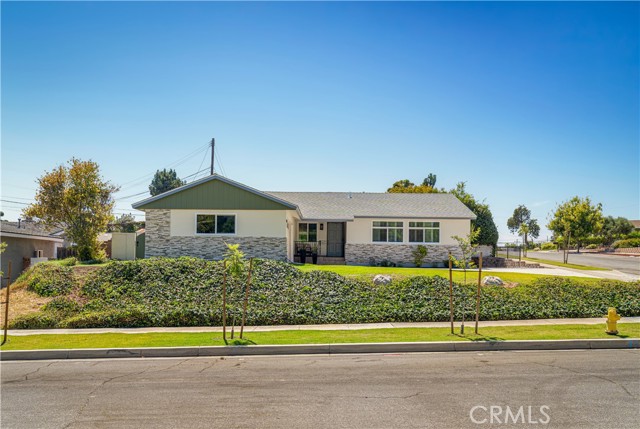 Property photo of 981 Russell ST