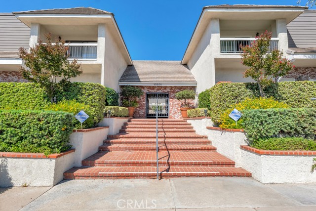 Property photo of 10201 Mason AV
