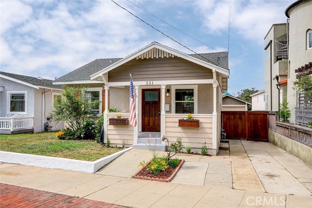 Property photo of 221 S Guadalupe