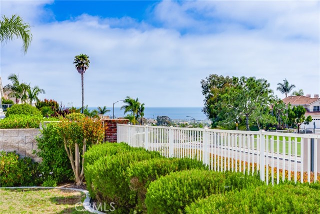 Property photo of 11 High Bluff