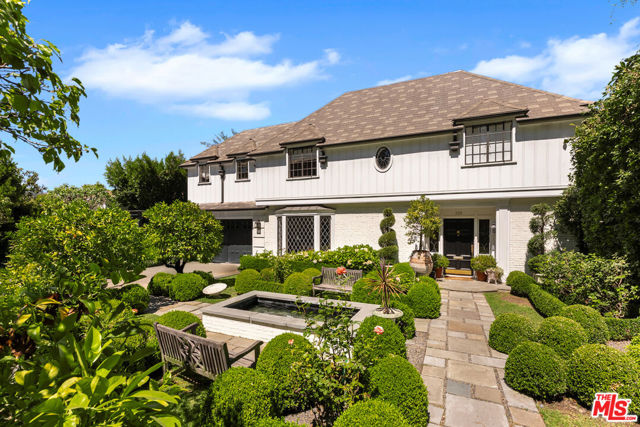 Property photo of 320 Hilgard AV