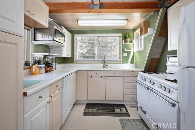 Property photo of 27874 Matterhorn Drive