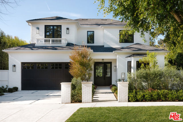 Property photo of 427 N Bundy DR