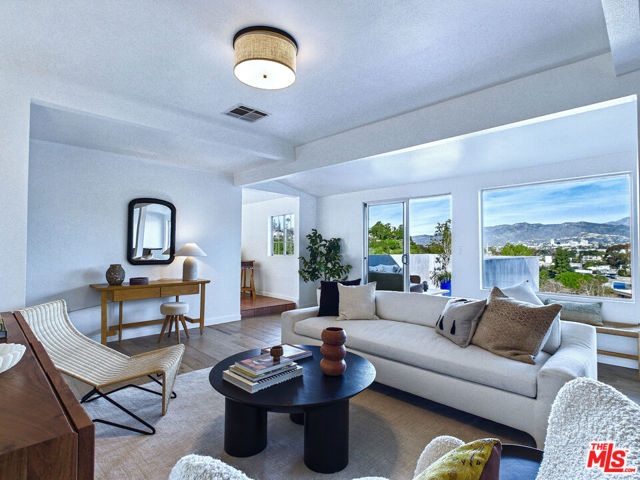 Property photo of 2550 Corralitas DR