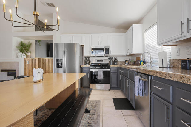 Property photo of 82560 Delano DR