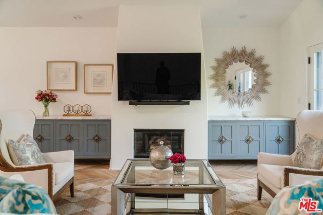 Photo of 1619 Artesia Bl