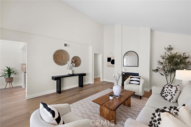 Property photo of 18721 Applewood Cir