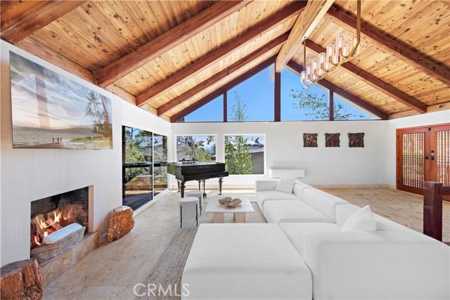 Property photo of 785 Summit DR