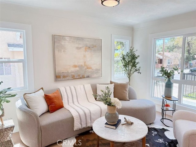 Property photo of 1542 Navarro AV