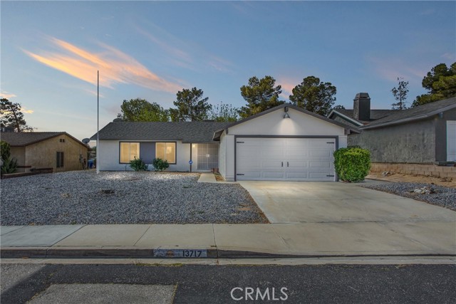 Property photo of 13717 Oakmont DR