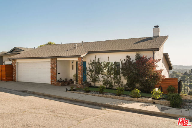 Property photo of 1941 Silverwood LN