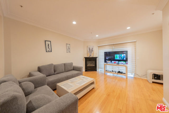 Property photo of 13629 Wyandotte ST