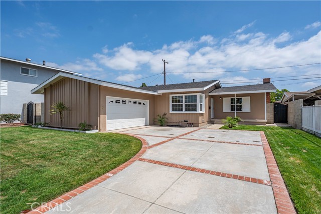 Property photo of 2106 E Nura PL