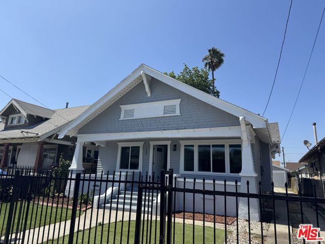 Property photo of 163 W 55th ST