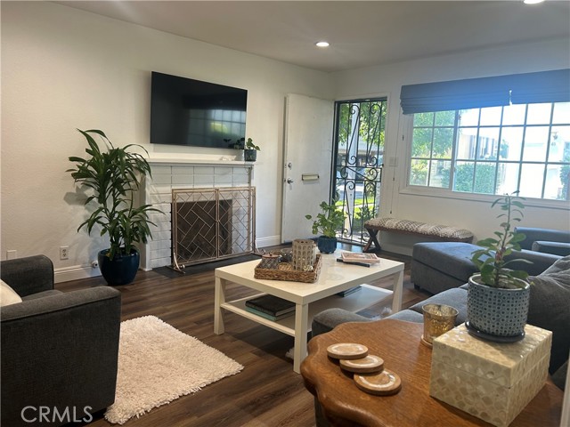 Property photo of 1201 N California ST