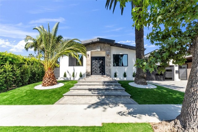 Property photo of 6631 Bellaire AV
