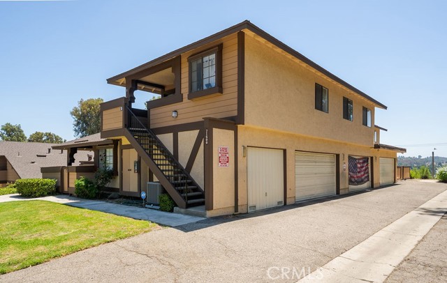 Property photo of 21600 Laurelrim DR