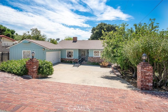 Property photo of 2412 Mountain AV