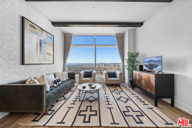 Property photo of 900 W Olympic BL