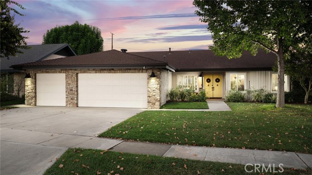 Photo of 2333 N Lowell Ln