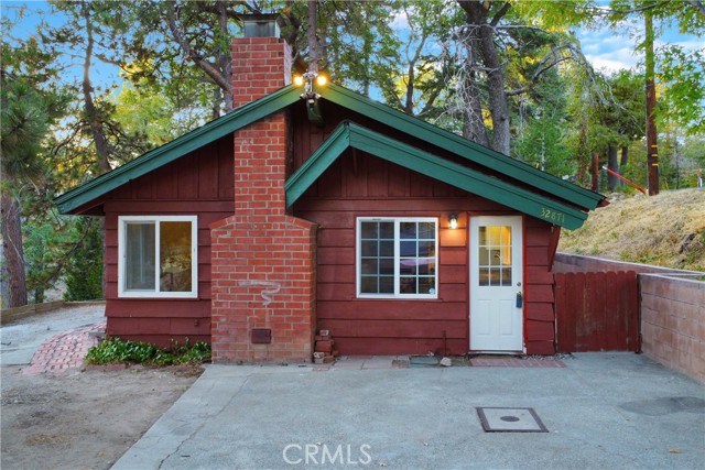 Property photo of 32871 Cougar LN