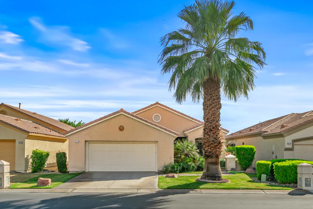 Property photo of 43774 Royal Saint George DR