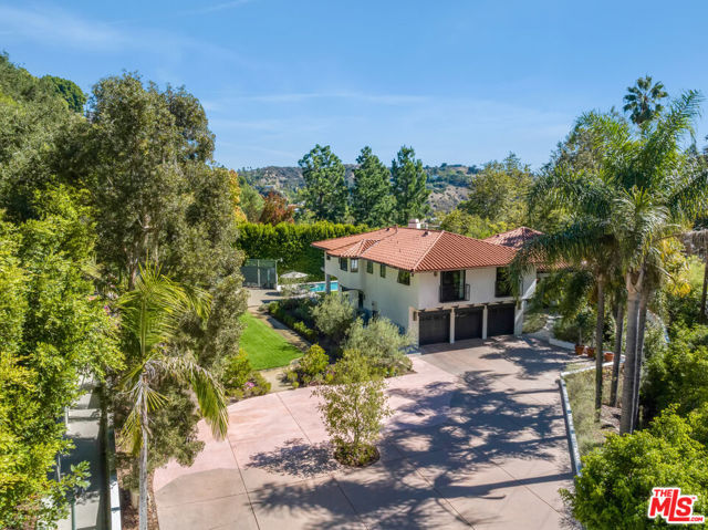 Property photo of 7651 Willow Glen RD