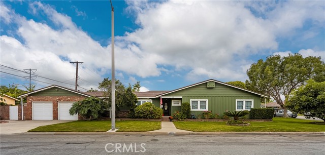 Property photo of 1722 S Heather Ln